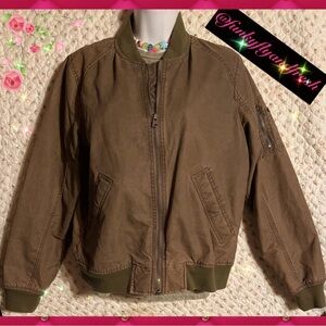 Abercrombie & Fitch khaki green bomber jacket in size med left shoulder pocket.